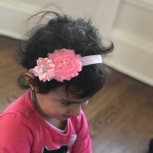 Infant girl elastic pearl flower headband